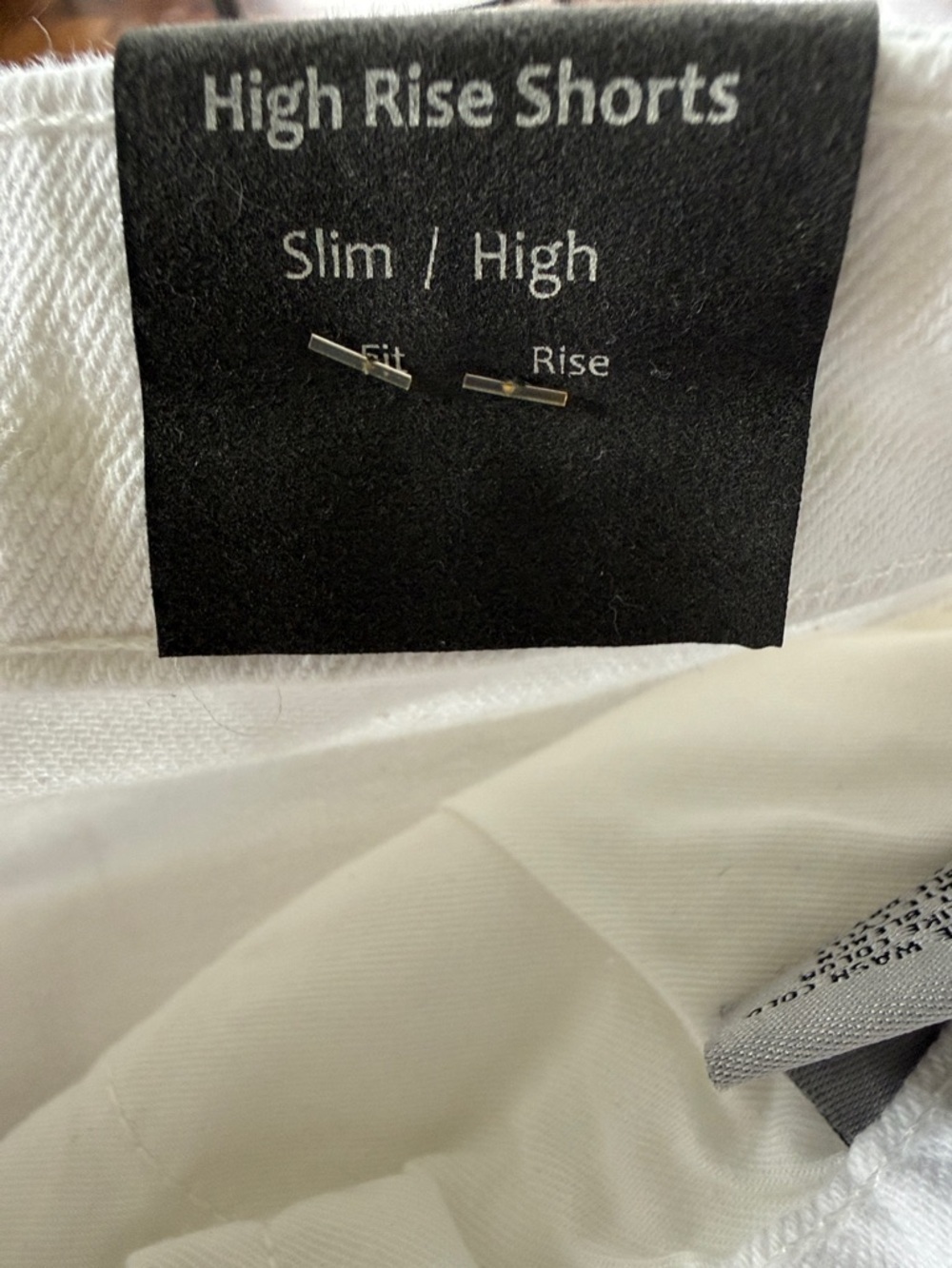Tractr White High Waist Slim Denim Shorts NWT - Picture 4 of 5